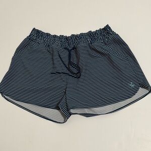 Carve Designs Surf Rock Board Shorts
Navy Stripe Womens extra Large